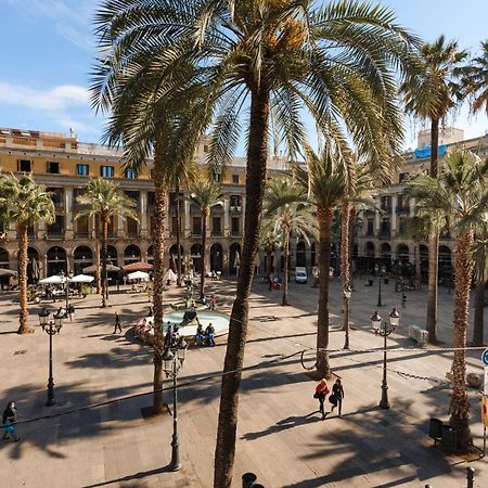 Do Placa Reial Powered By Sonder Барселона Экстерьер фото Plaça Reial