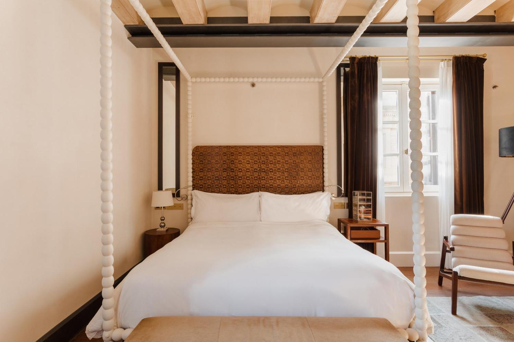 Do Placa Reial Powered By Sonder Барселона Номер фото A room at the hotel