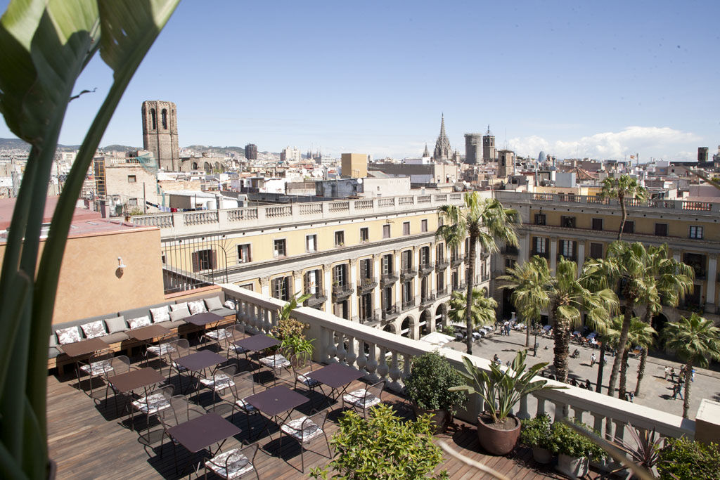 Do Placa Reial Powered By Sonder Барселона Экстерьер фото